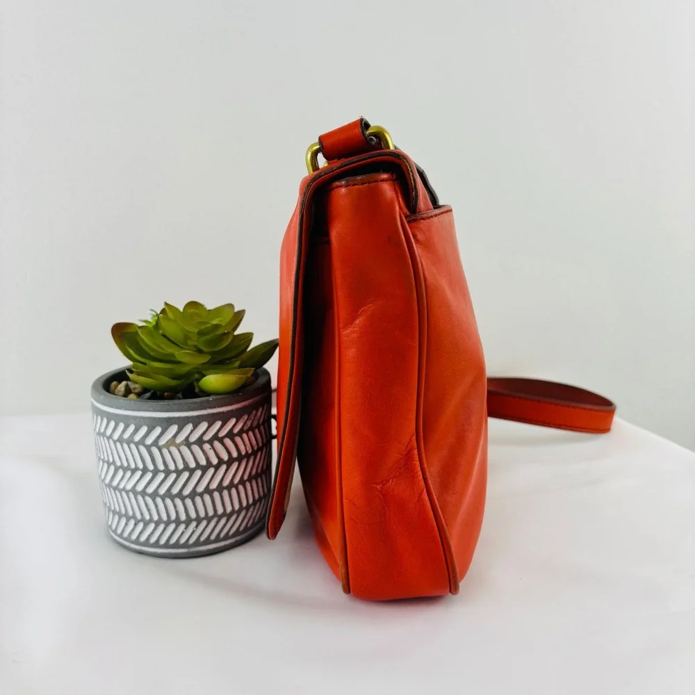 Fossil‎ Women's Memoir Small Flap Crossbody Bright Orange Leather Bag